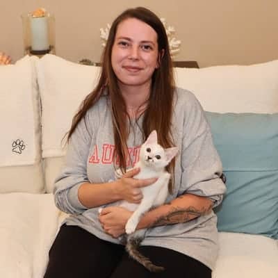 KC cat sitter Alex.